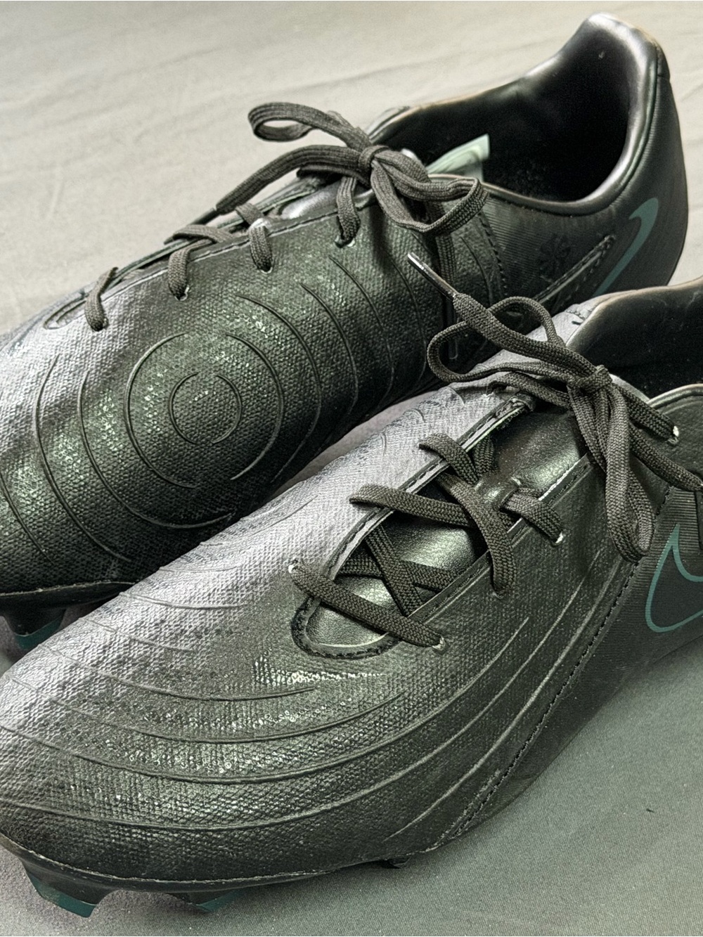Nike Phantom Men’s Black Athletic Soccer Cleats with Teal Swoosh